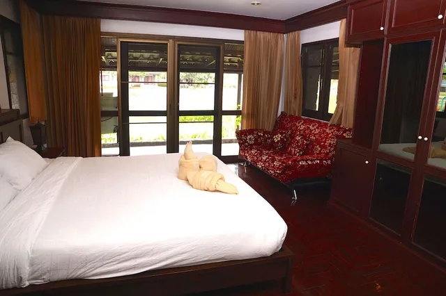 Pool, Romantic, Villa, 1 King and 2 Queen Beds, Single Bed، Rayong Rental Villas 1/3