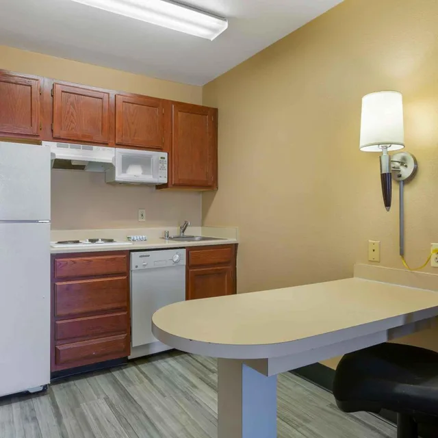 استوديو ديلوكس بسريرين مزدوجين، Extended Stay America Select Suites Phoenix Airport E Oak St 7/7