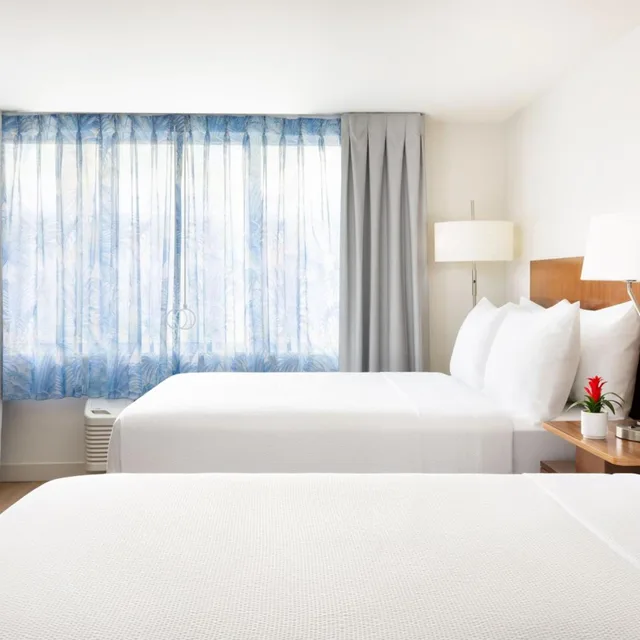 غرفة ديلوكس بسرير كوين بإطلالة على المسبح، Fairfield Inn Suites Key West At the Keys Collection 7/10