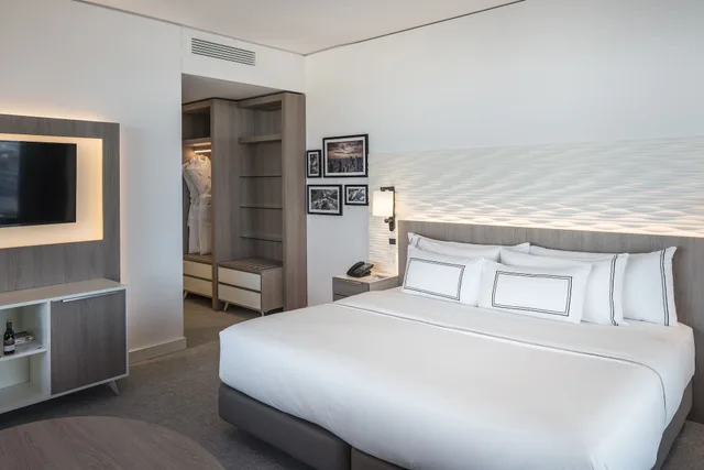 جناح جونيور بسرير مزدوج وسرير فردي، MELIA FRANKFURT CITY 4/10