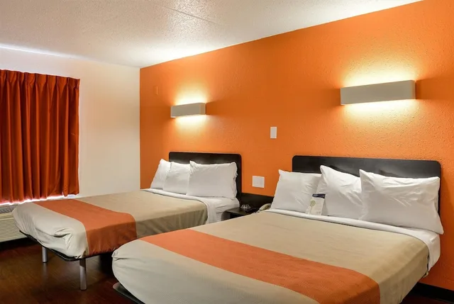 غرفة ديلوكس بسريرين مزدوجين، Motel6 Toledo, OH 4/7