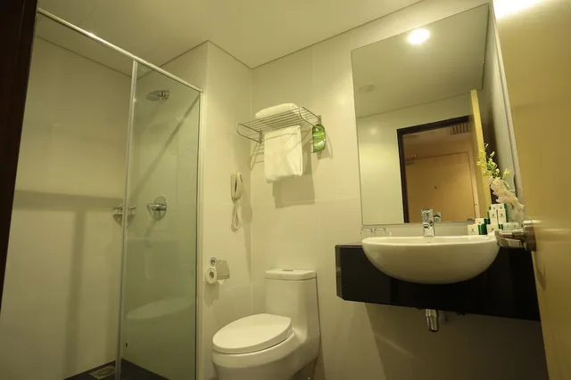 Deluxe Twin, Imperial Riverbank Hotel 2/2