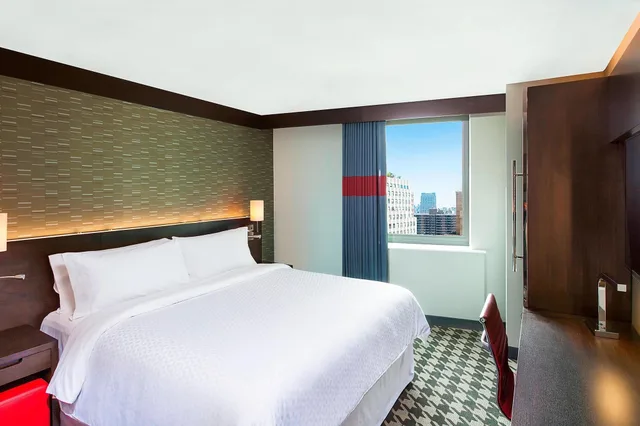 غرفة بسرير كينج بإطلالة على المدينة، Four Points By Sheraton New York Downtown 1/3
