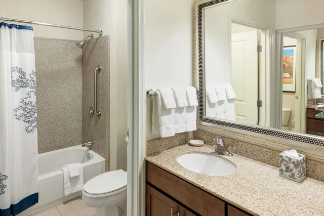 جناح بسرير كينج بغرفة نوم واحدة مع أريكة، Residence Inn by Marriott South Bend Mishawaka 2/4