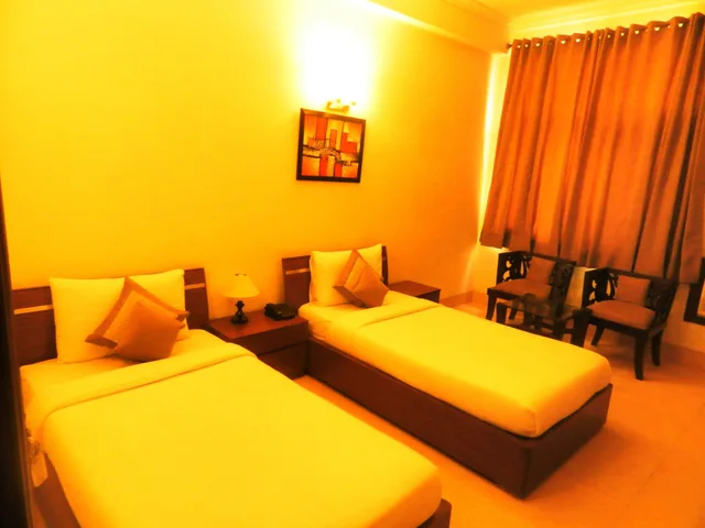غرفة بريميوم بسرير كينج، Tavisha Villa Gurgaon 1/8