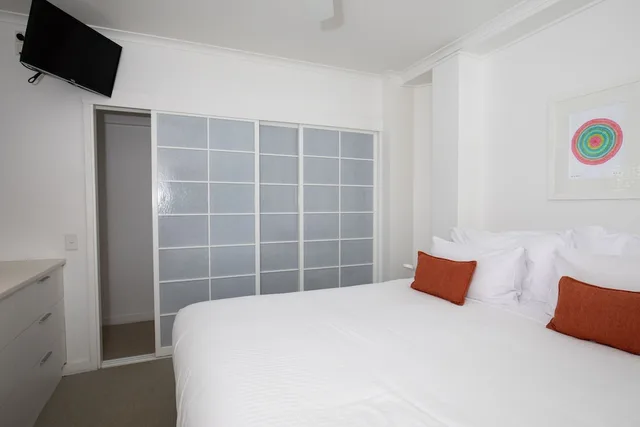 1 Bedroom, Sofa, 71 Hastings Street 1/2