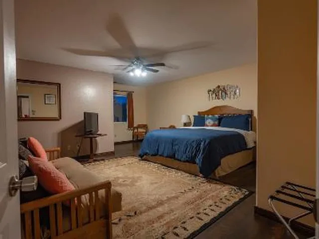 Bryce Trails Bed and Breakfast, Cedar City 16/50