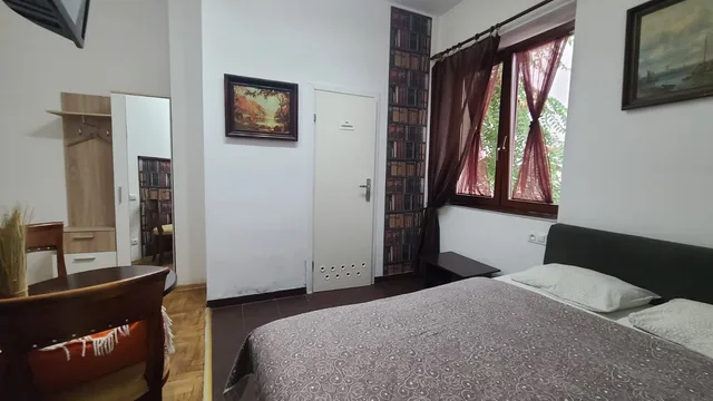Room, Queen Bed, Lorf Hostel&Coffee 2/9