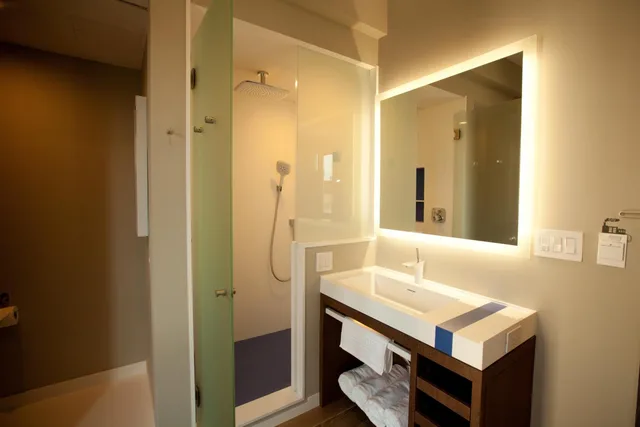 غرفة بسريرين مزدوجين بشرفة، NobleDen Hotel 5/5