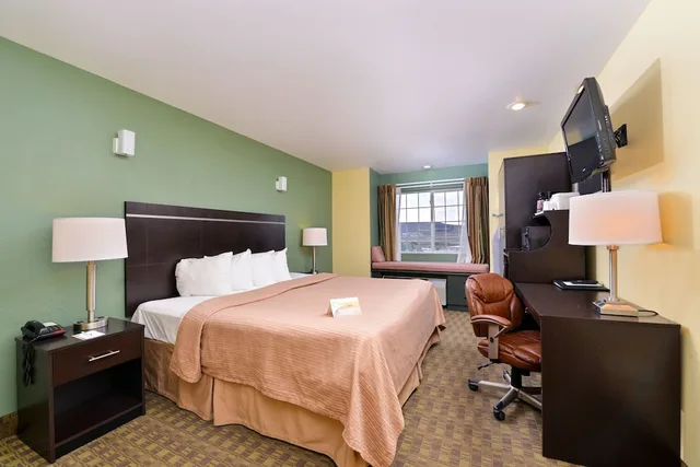 غرفة بسرير كينج، Quality Inn and Suites Elko 4/5
