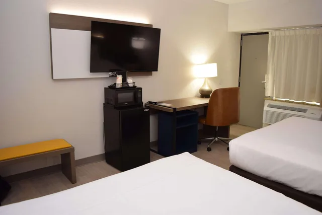 غرفة بسريرين كوين لذوي الإعاقة، Comfort Inn & Suites Syracuse-Carrier Circle 5/10