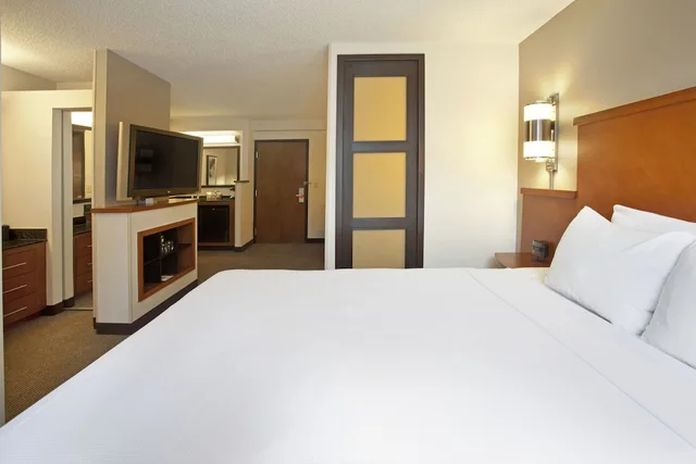 غرفة بسرير كينج، Hyatt Place Chicago/Hoffman Estates 2/3