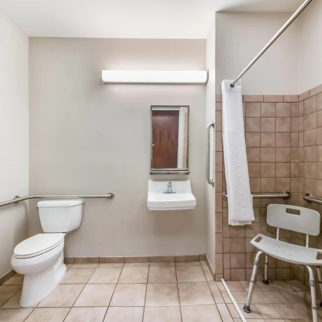 غرفة بسريرين كوين لذوي الإعاقة، Microtel Inn and Suites By Wyndham Pearl River /Slidell 9/10