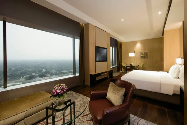 جناح رئاسي، Conrad Pune 1/1