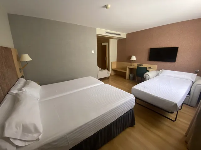 غرفة ثلاثية بسريرين منفصلين، U Hotel Villa Goma 1/6