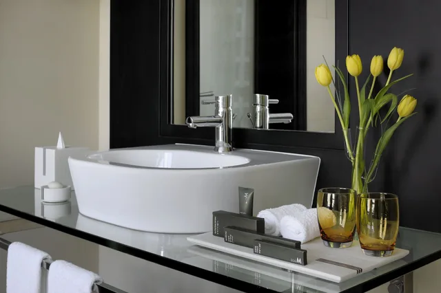 غرفة سوبيريور بسرير كينج، Movenpick Jumeirah Lakes Towers 5/5