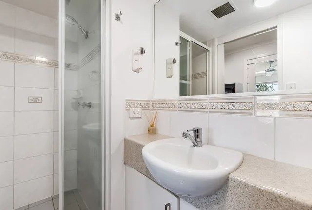 شقة بسريرين كوين وسريرين منفصلين بإطلالة على النهر بـ3 غرف نوم بجاكوزي، REFLECTIONS HOLIDAY APARTMENTS 9/10