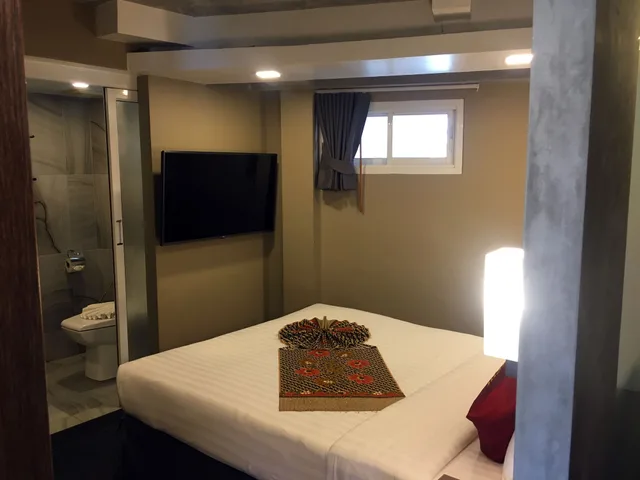 2 Bedrooms, Deluxe, Apartment, King and Queen Bed, Ocean Front، The Front Hotel And Apartment 6/10