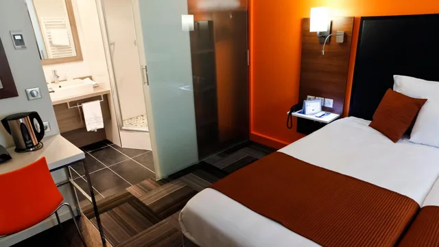 غرفة بسريرين منفصلين، KYRIAD LYON SUD - SAINTE FOY 5/8