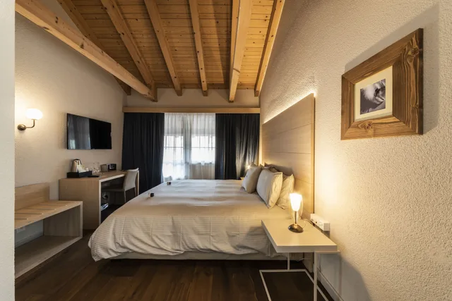 غرفة قياسية بسرير كوين بشرفة، Maya Caprice Boutique Hotel and Spa 1/3