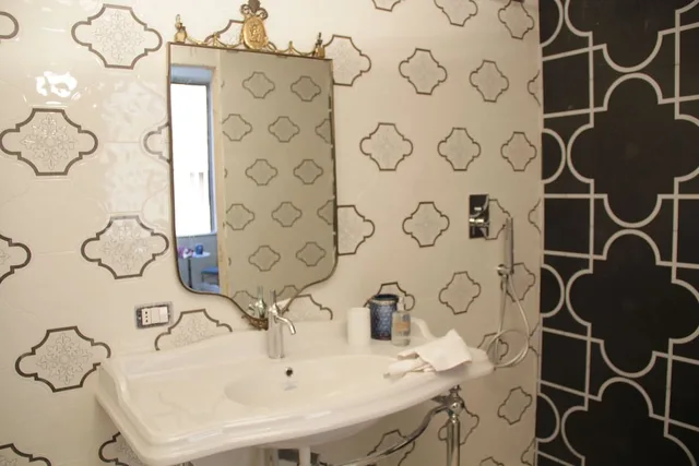 غرفة ديلوكس بسرير كوين بشرفة، Ingrami Suites 6/8