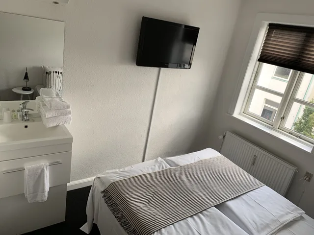 Economy, Double Bed, Private Bathroom, Herman Bang Bed And Breakfast 3/6