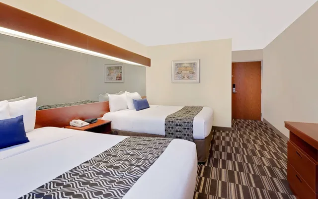 غرفة بسريرين كوين، Microtel Inn & Suites by Wyndham Middletown 1/2