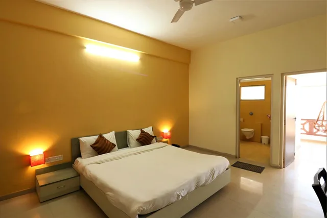 Super, Deluxe, Balcony، Goverdhan Greens Resort Dwarka 3/9