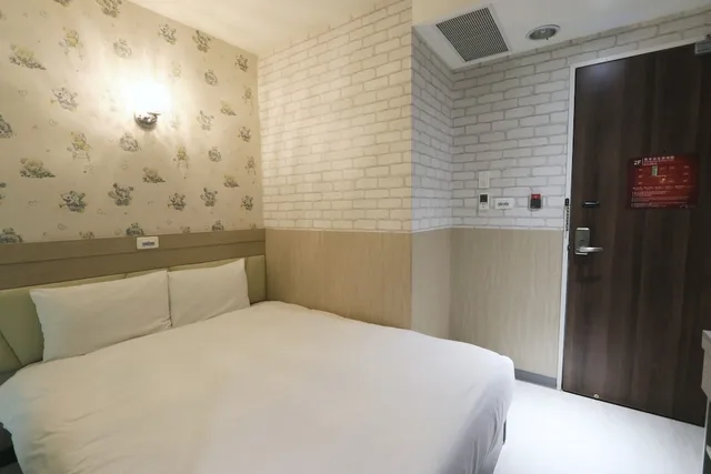 غرفة أساسية بسرير كوين، YPJ HOTEL 4/10