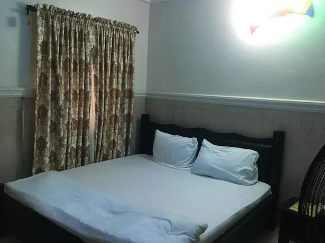 جناح ملكي بسرير كوين، Royal Castle Hotel 1/2