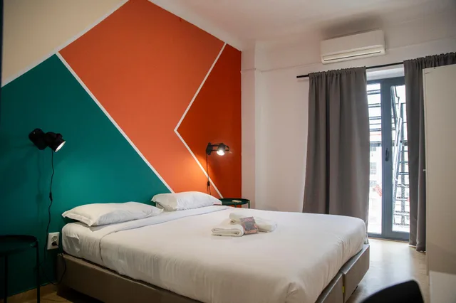 Master, Double Bed, Balcony، Wot Nomad Social 1/2