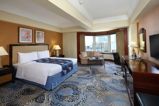 Deluxe Regency Non-smoking.، Diamond Hotel Philippines 1/5