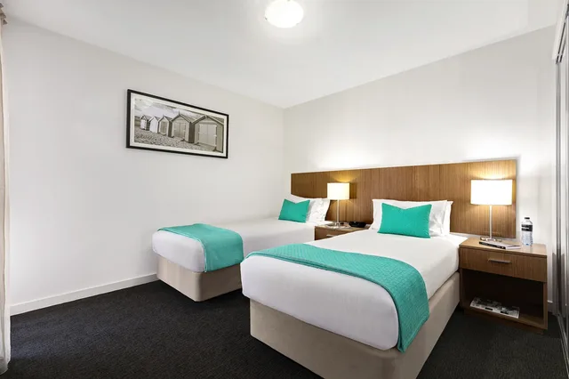 1 Bedroom, Apartment, Quest Cheltenham 1/3