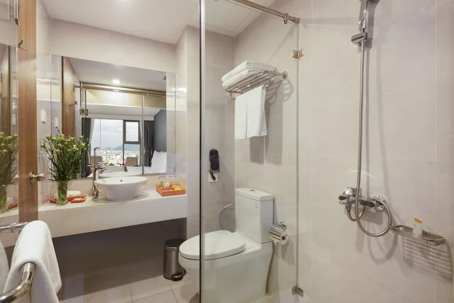غرفة ديلوكس بسرير مزدوج أو سريرين منفصلين بإطلالة على المدينة، Libra Nha Trang Hotel 9/10