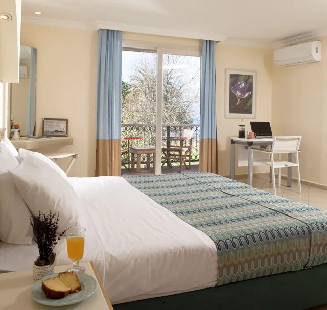 غرفة سوبيريور بسرير مزدوج وسرير فردي بإطلالة على الحديقة، Club Resort Atlantis 2/9