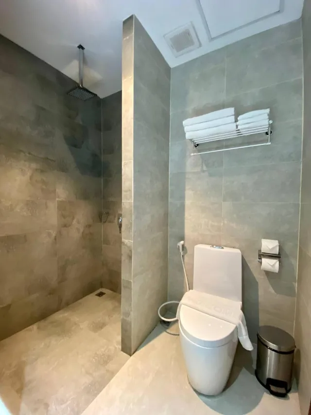 Standard, Triple, LCS Hotel & Apartment 8/10