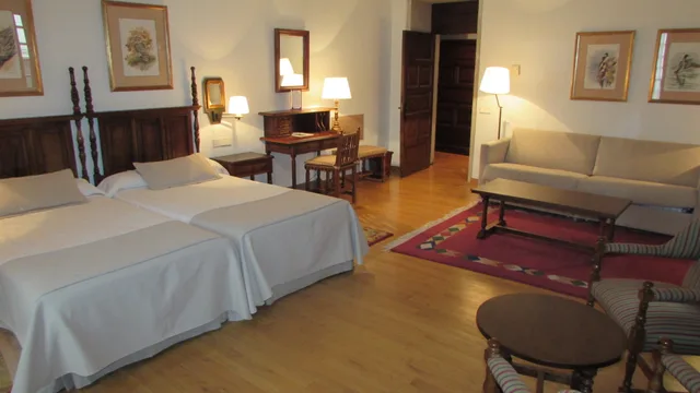 غرفة قياسية بسرير مزدوج أو سريرين منفصلين، Parador de Pontevedra 1/1