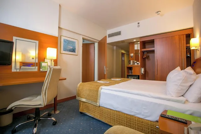 غرفة قياسية بسرير كوين، Holiday Inn Istanbul City 5/10