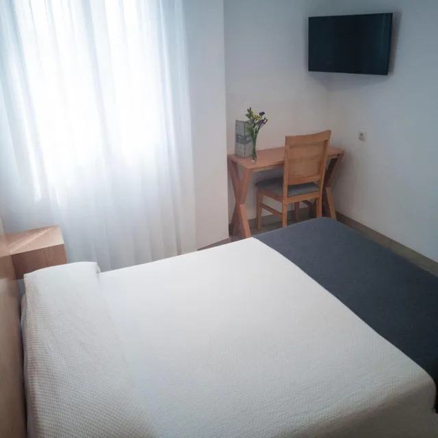 غرفة بسرير مزدوج أو سريرين منفصلين، Hotel Abadi 4/6