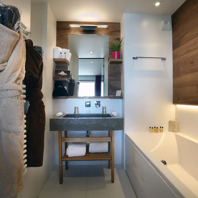 غرفة ثلاثية، Hôtel Pashmina 7/7
