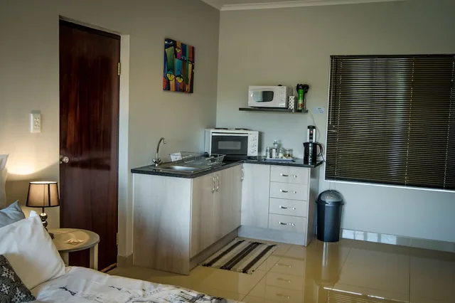 21 Klein Karoo Street، Oudtshoorn 32/35