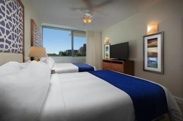 2 Bedrooms, Villa, 2 Double Beds, Pool Side, Balcony، Marriott S Crystal Shores 2/6