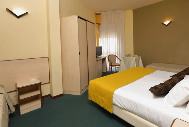 غرفة رباعية، Hotel Ristorante Alcide 1/5