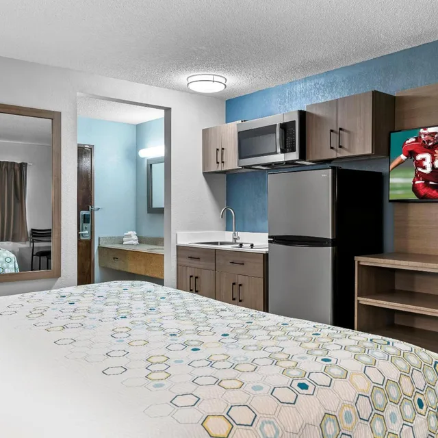 استوديو بسرير كينج، Red Roof Inn Flint 5/10