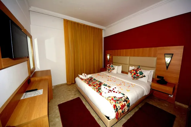 غرفة قياسية بسرير كينج، Hotel Oasis and Spa 1/9