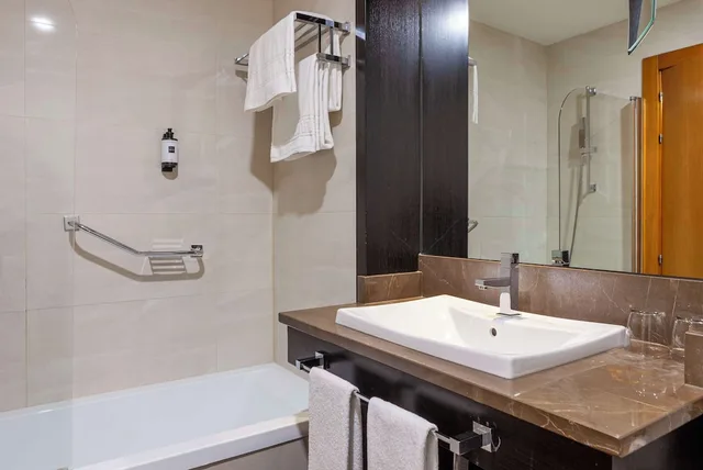 Spa, Double Bed، Macia Real De La Alhambra 8/9