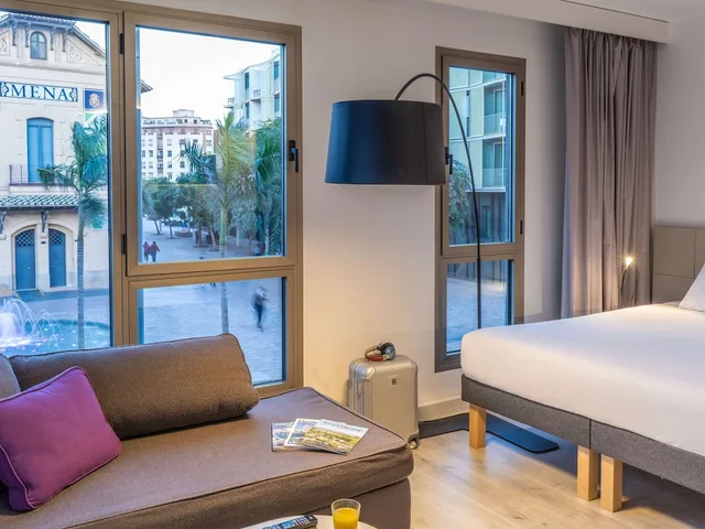 جناح سوبيريور بسرير مزدوج وسريرين منفصلين، Suite Novotel Malaga Centro Hotel 4/10