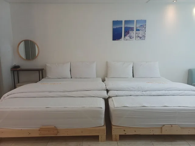 Beach, 2 Double Beds، Melodia Pension 3/10