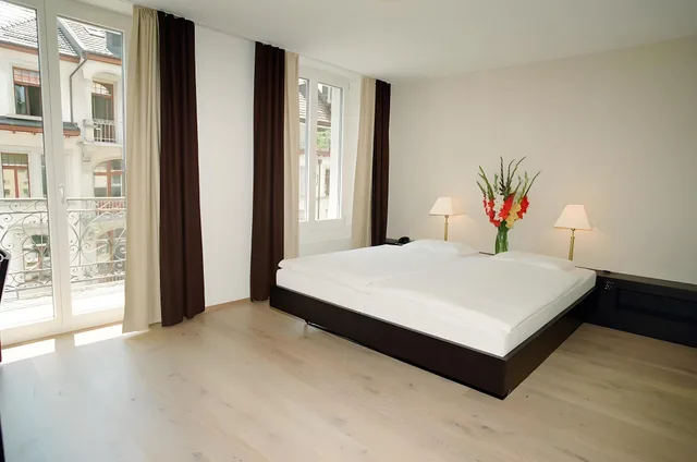 غرفة قياسية بسرير كوين، Hotel Alpina Luzern 2/2