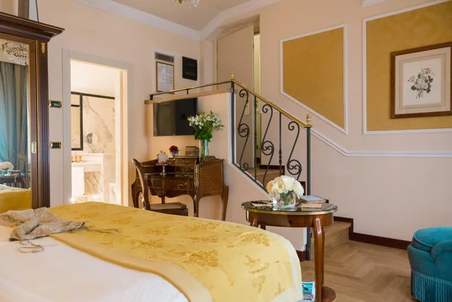غرفة ديلوكس بسرير كينج، Bernini Palace Hotel 2/8